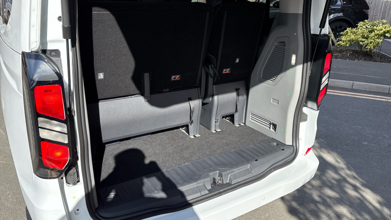 Ford Tourneo Custom 320 L1 Diesel Fwd 2.0 EcoBlue 136ps H1 Titanium 8 seater Auto